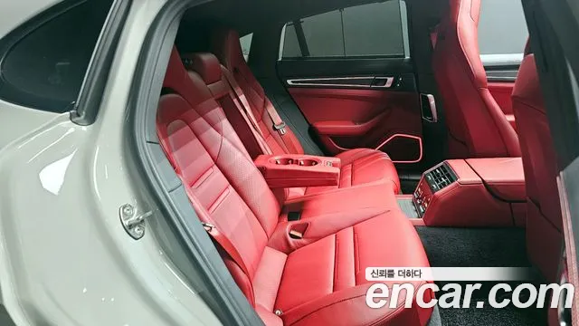 Porsche Panamera 2022