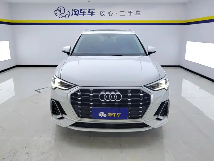 Audi Q3 2021