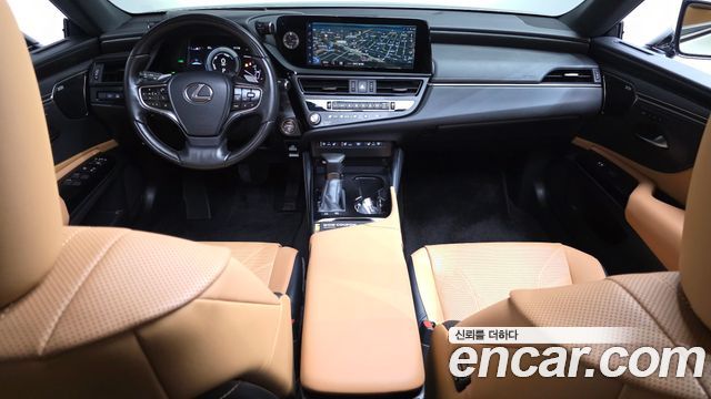 Lexus ES 2024