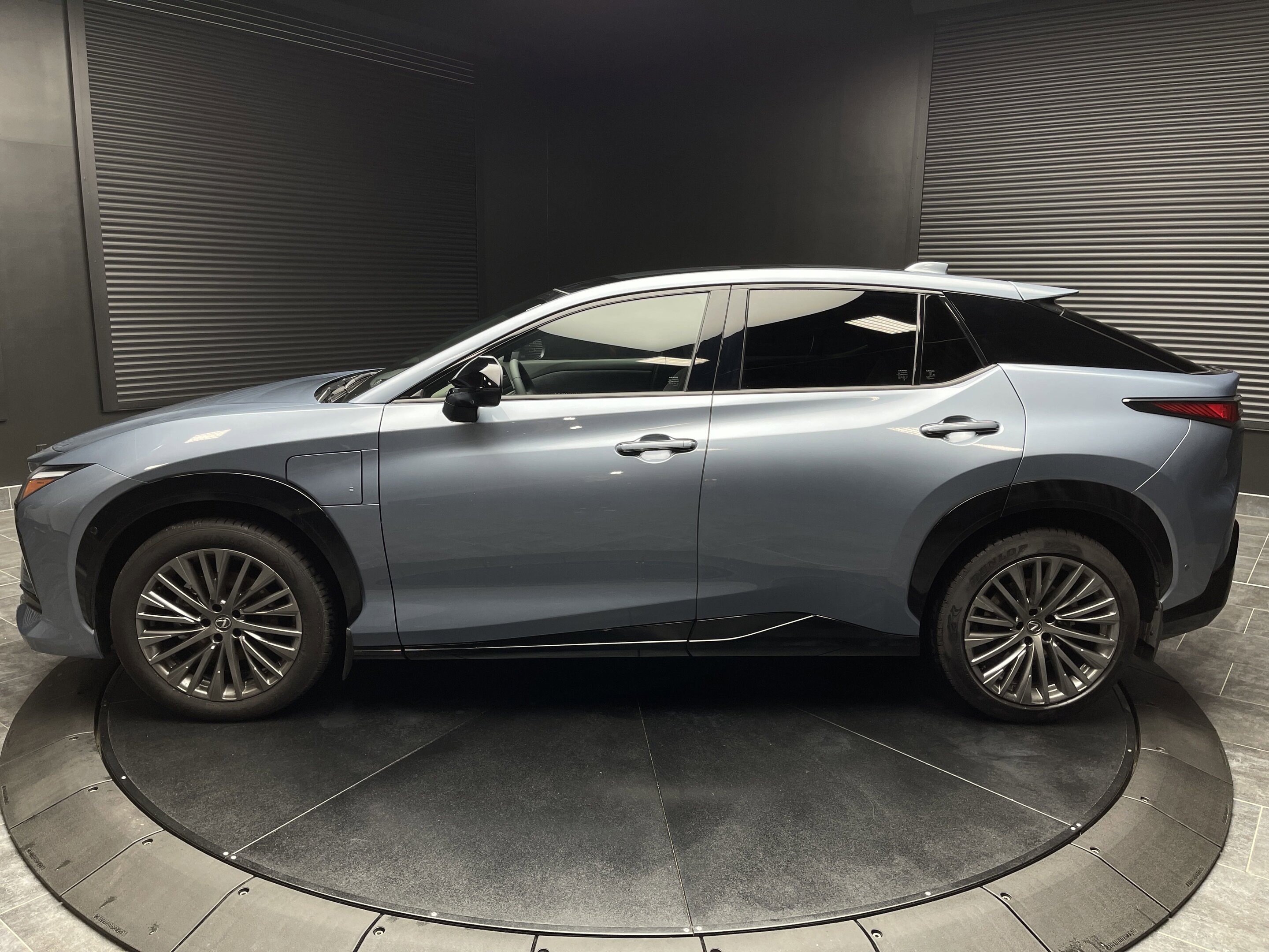 Lexus RZ 2025