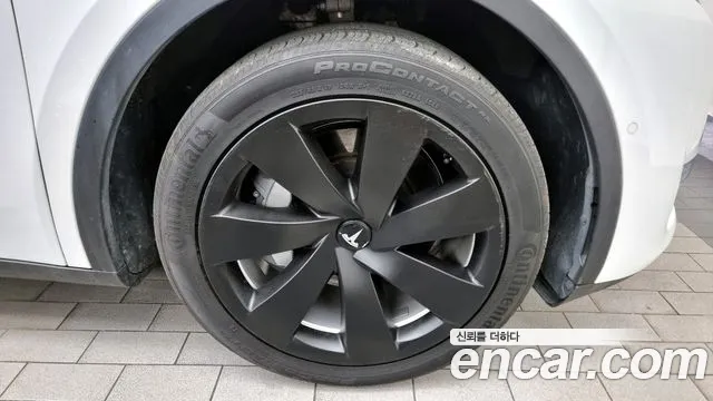 Tesla Model Y 2021