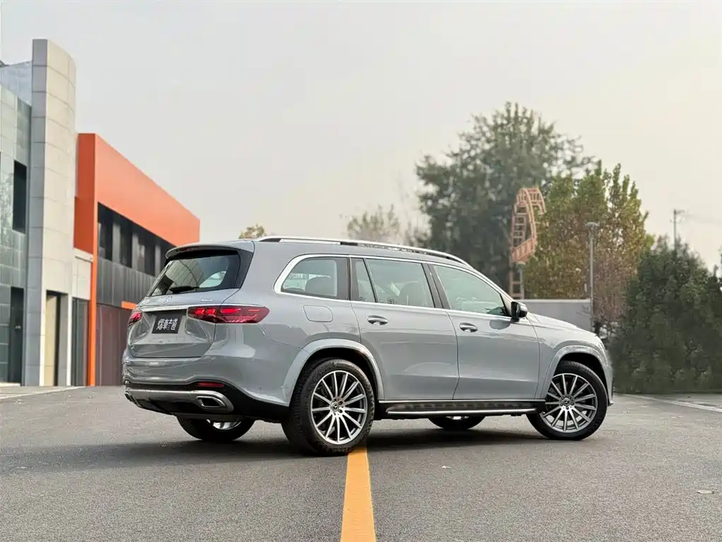 Mercedes-Benz GLS 2024