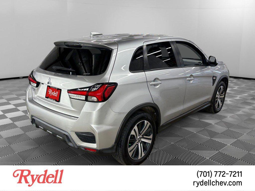 Mitsubishi Outlander Sport 2024