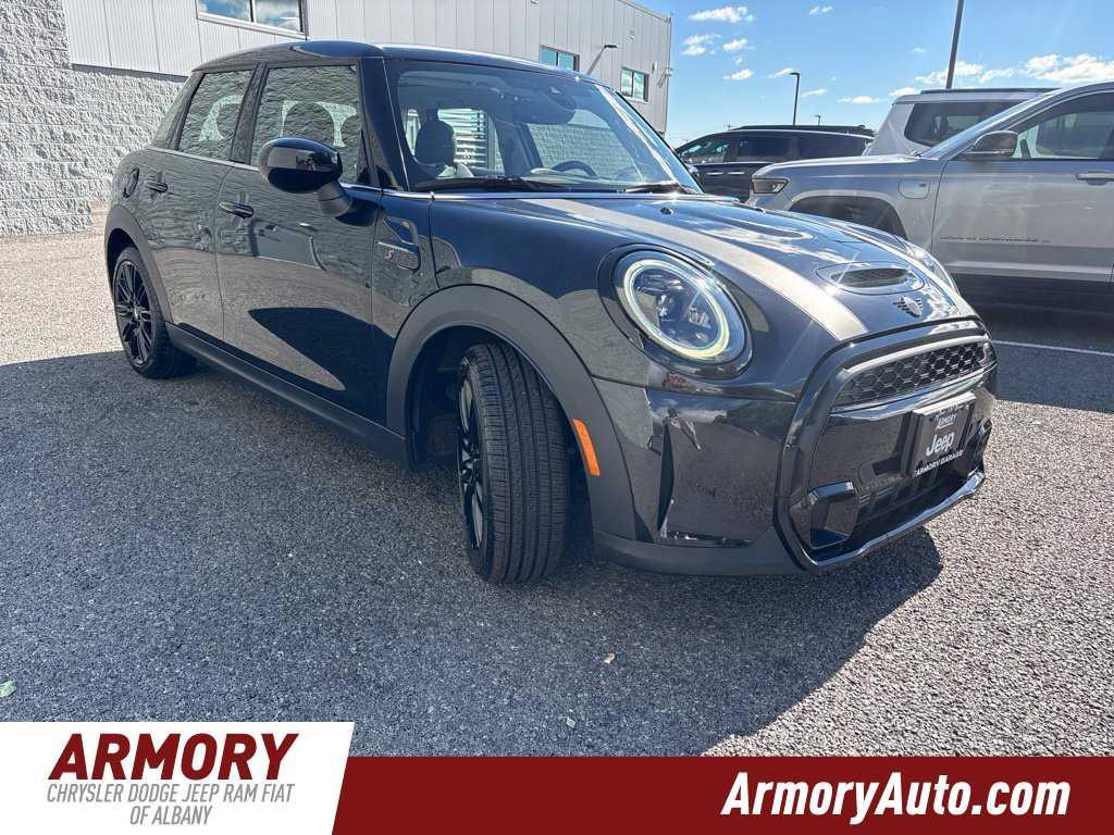 Mini Hardtop 2024