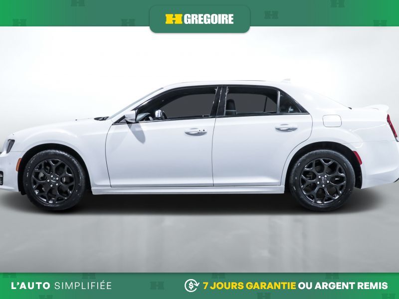 Chrysler 300 2023
