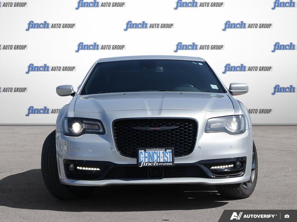 Chrysler 300 2021