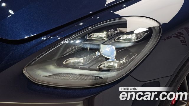 Porsche Panamera 2021