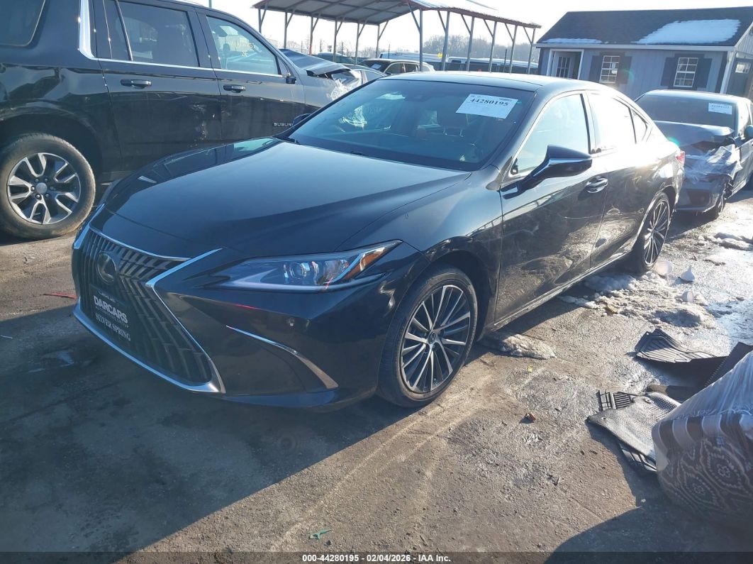 Lexus ES 2022