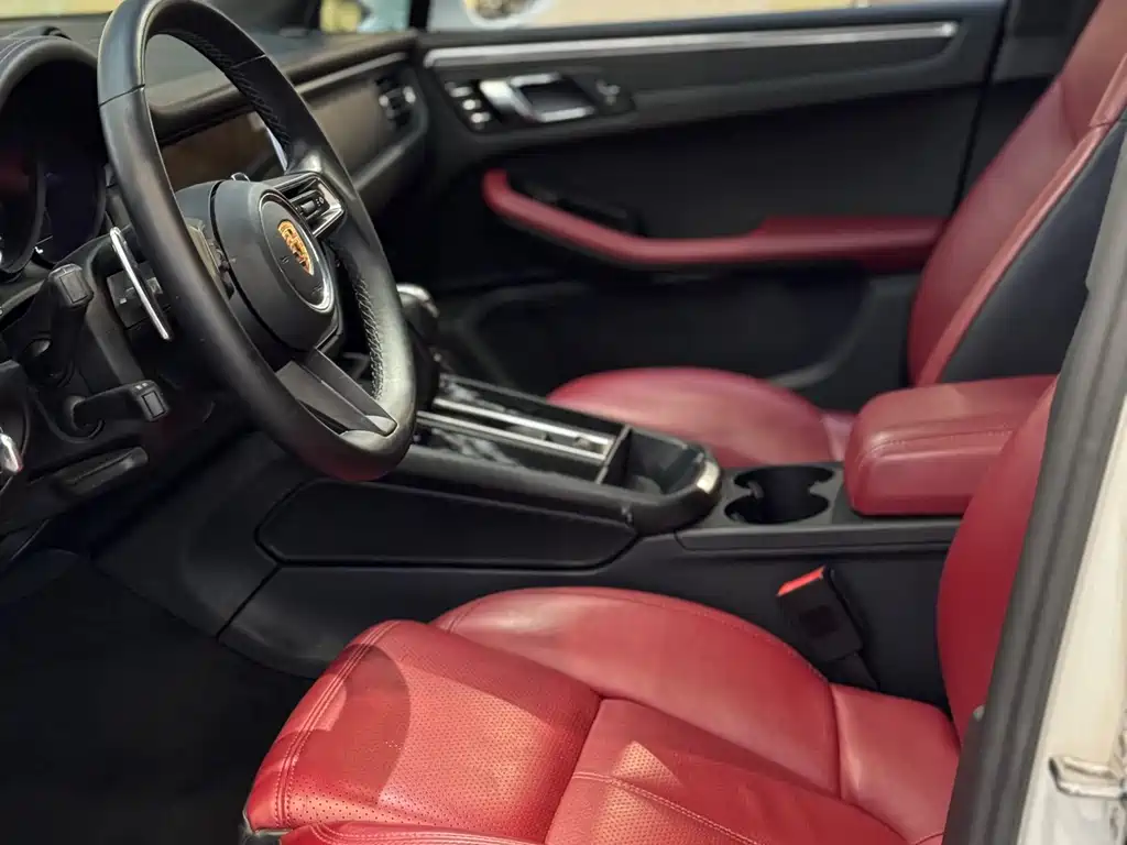 Porsche Macan 2024