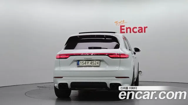 Porsche Cayenne 2021