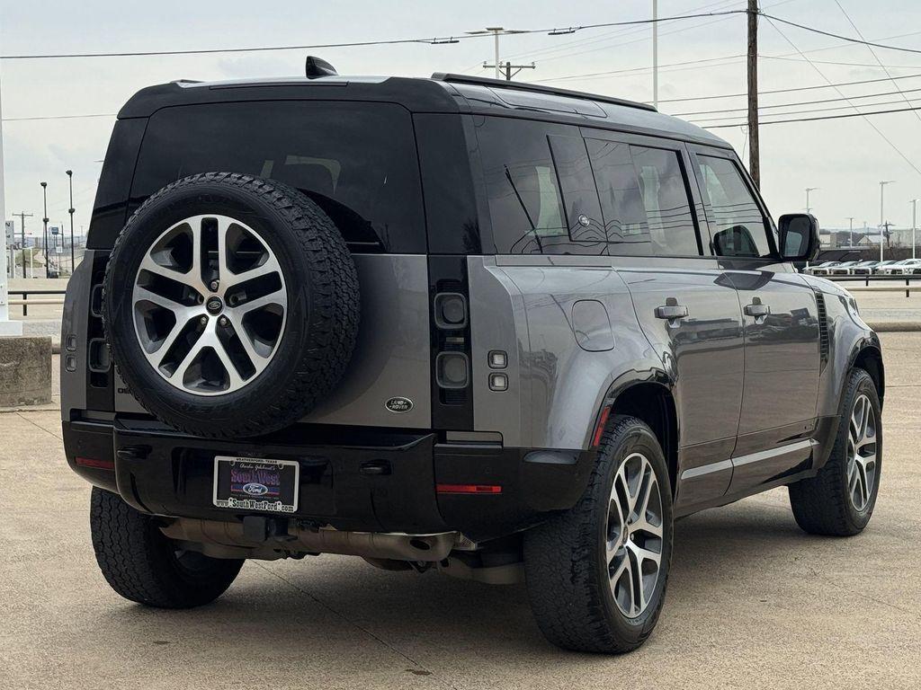 Land Rover Defender 2022