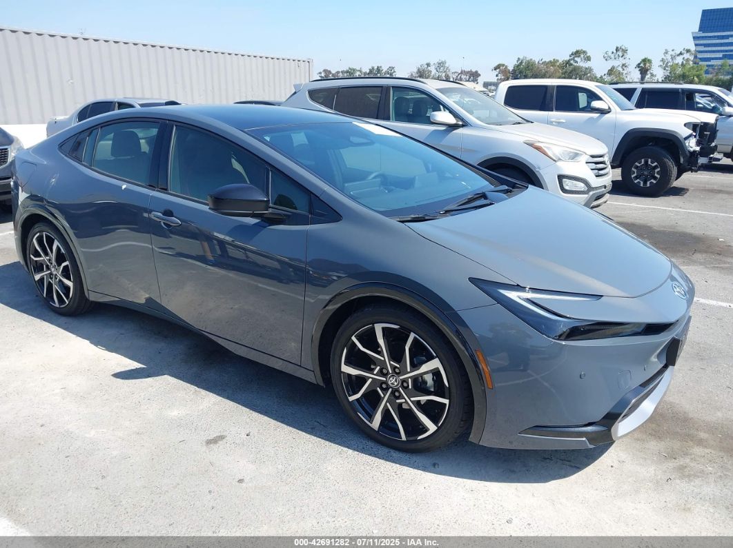 Toyota Prius 2025