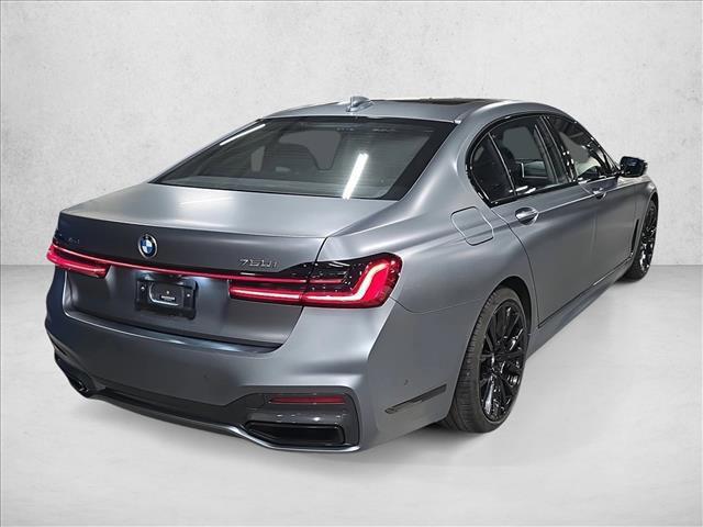 BMW 750 2022