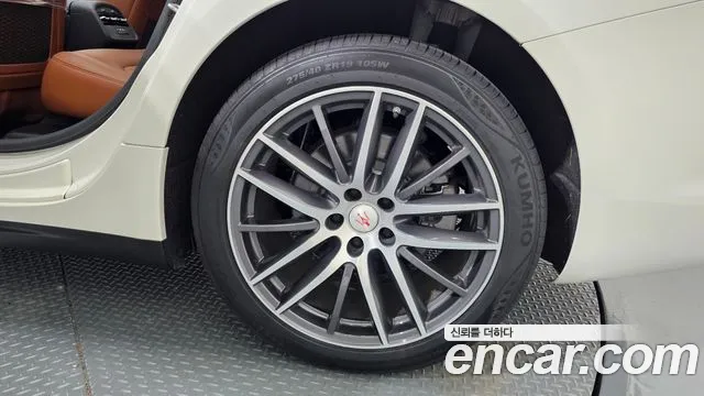 Maserati Ghibli 2020