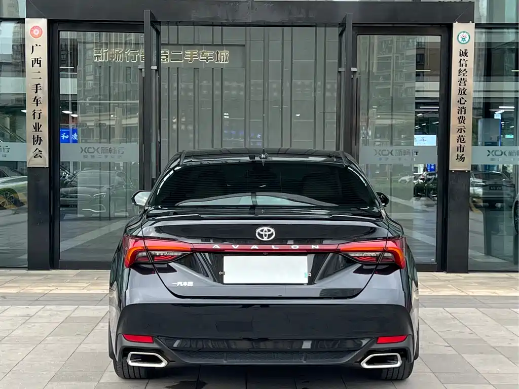 Toyota Avalon 2022
