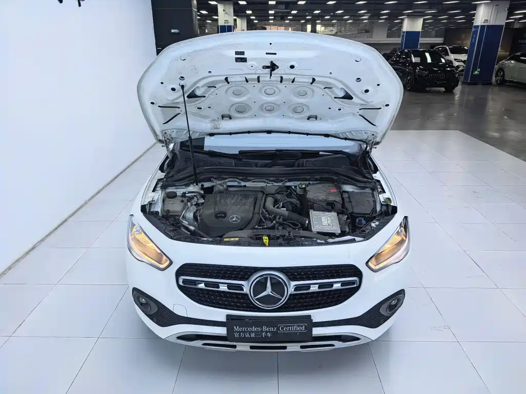 Mercedes-Benz GLA 2021