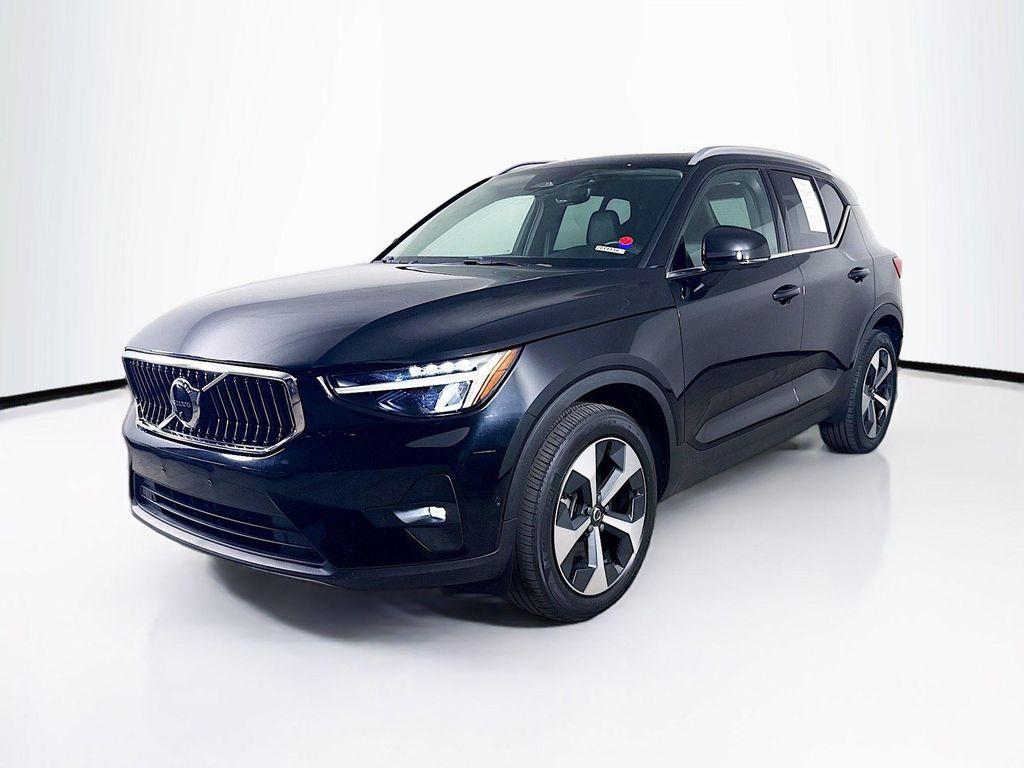 Volvo XC40 2023
