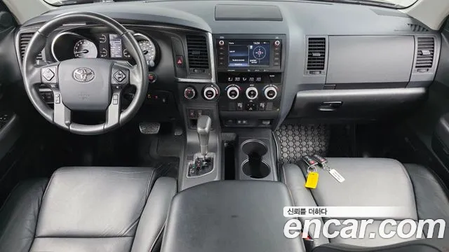 Toyota Sequoia 2020