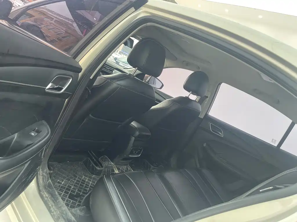 Roewe i5 2021