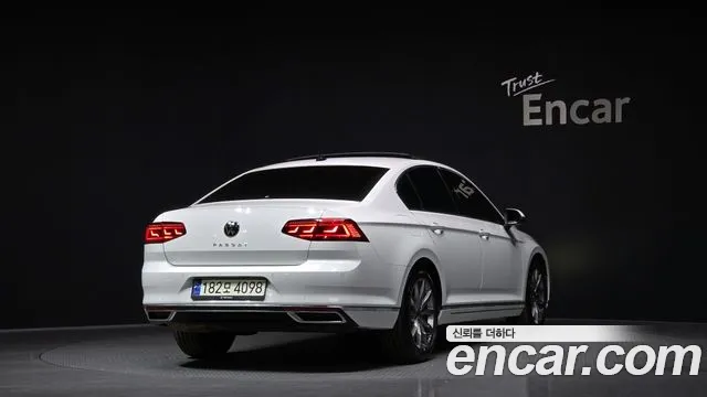 Volkswagen Passat 2021