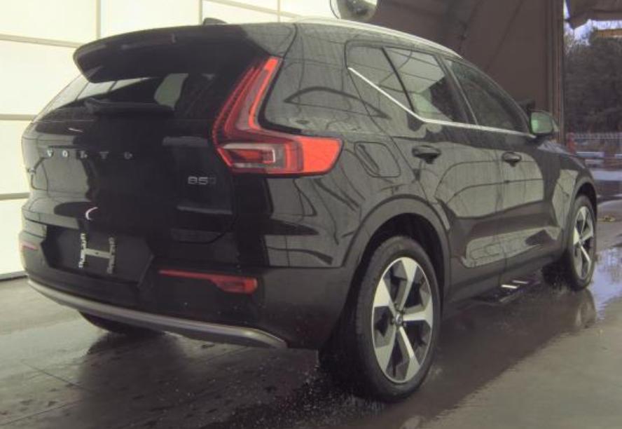 Volvo XC40 2025