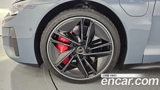 Audi RS e-tron GT 2023