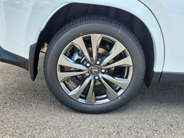 Lexus UX 2026