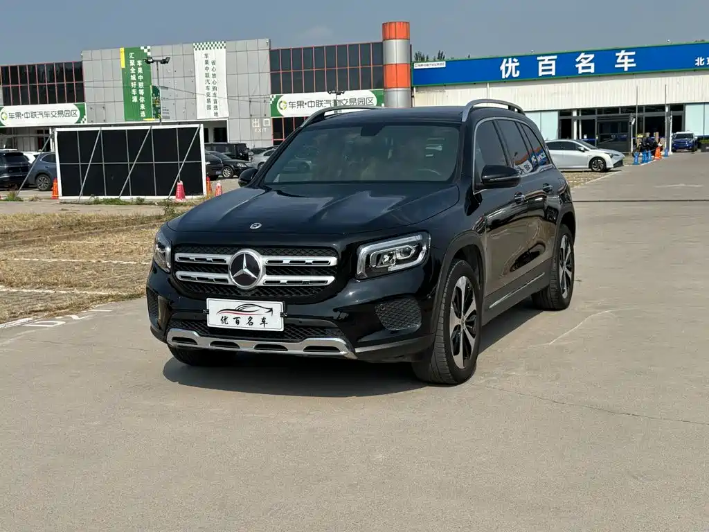 Mercedes-Benz GLB 2023