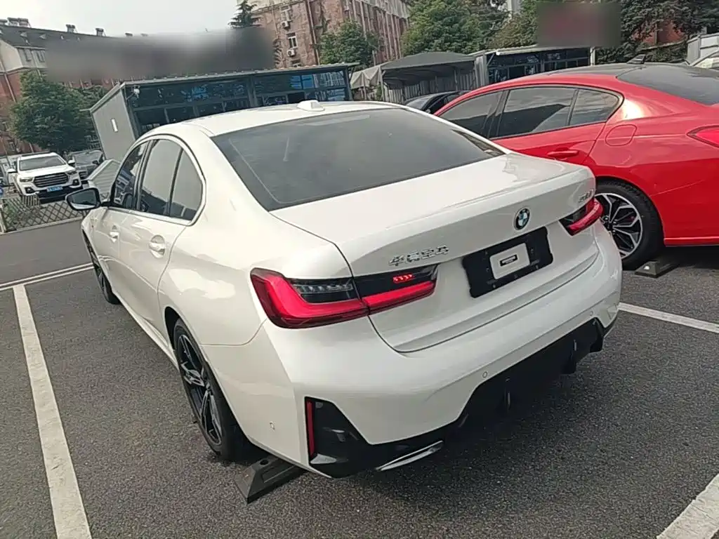 BMW 3 серии 2023