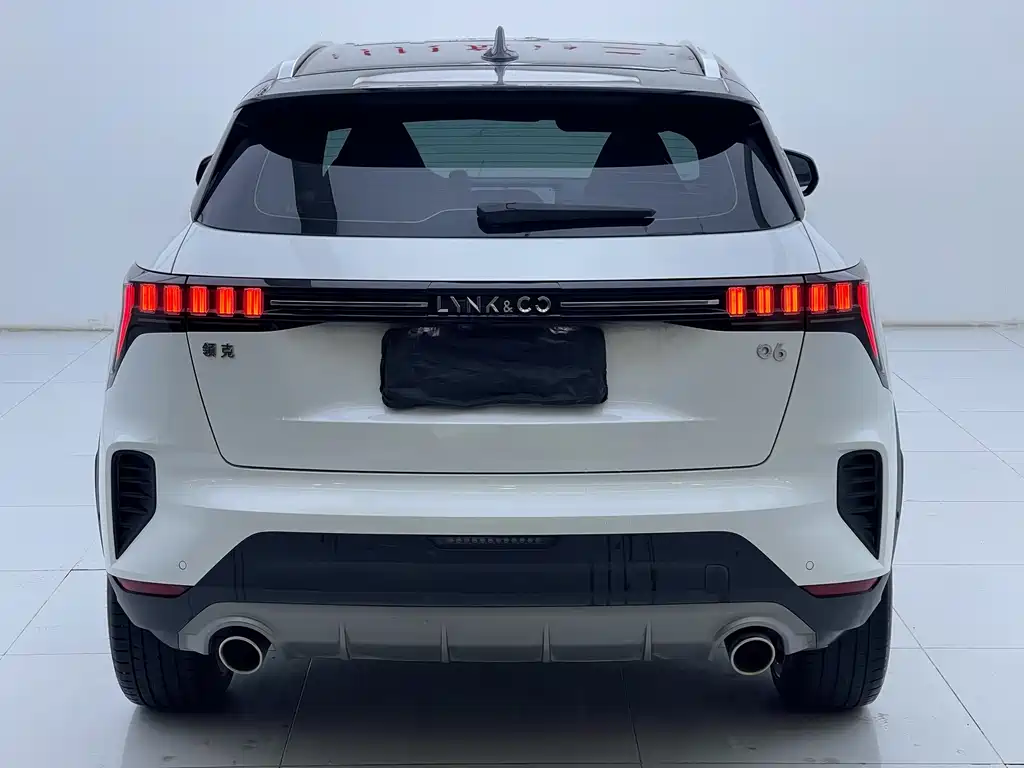 Lynk & Co 06 2023