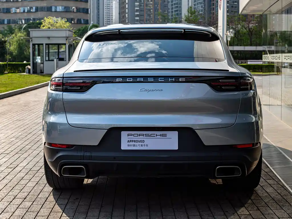 Porsche Cayenne 2022