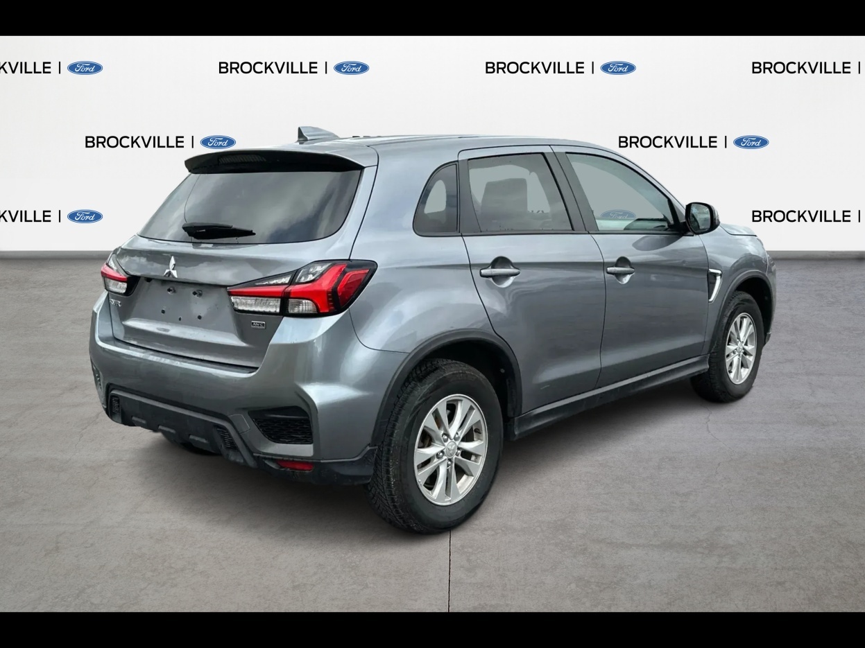 Mitsubishi RVR 2023