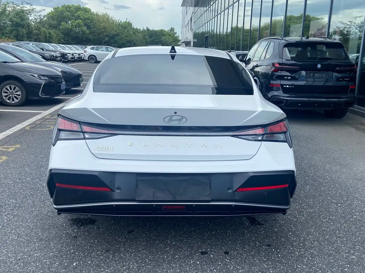 Hyundai Elantra 2024