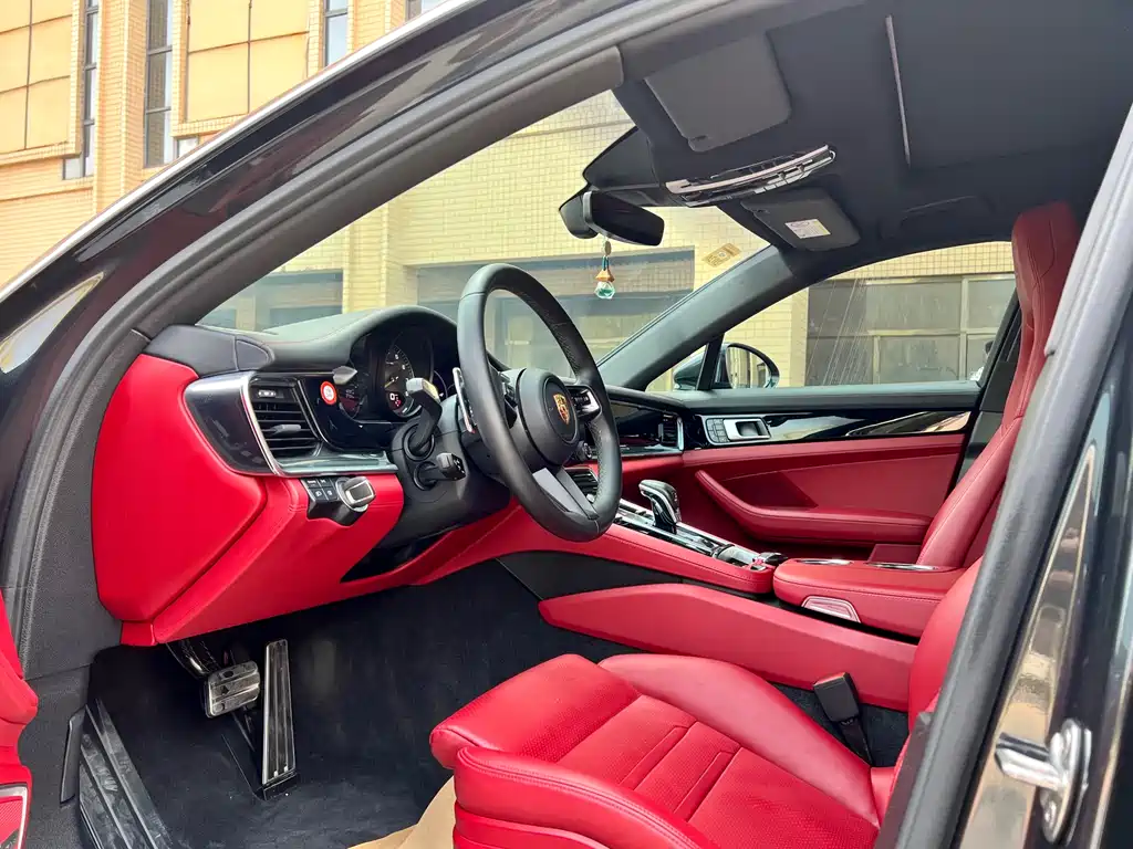 Porsche Panamera 2022