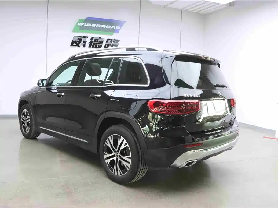 Mercedes-Benz GLB 2025