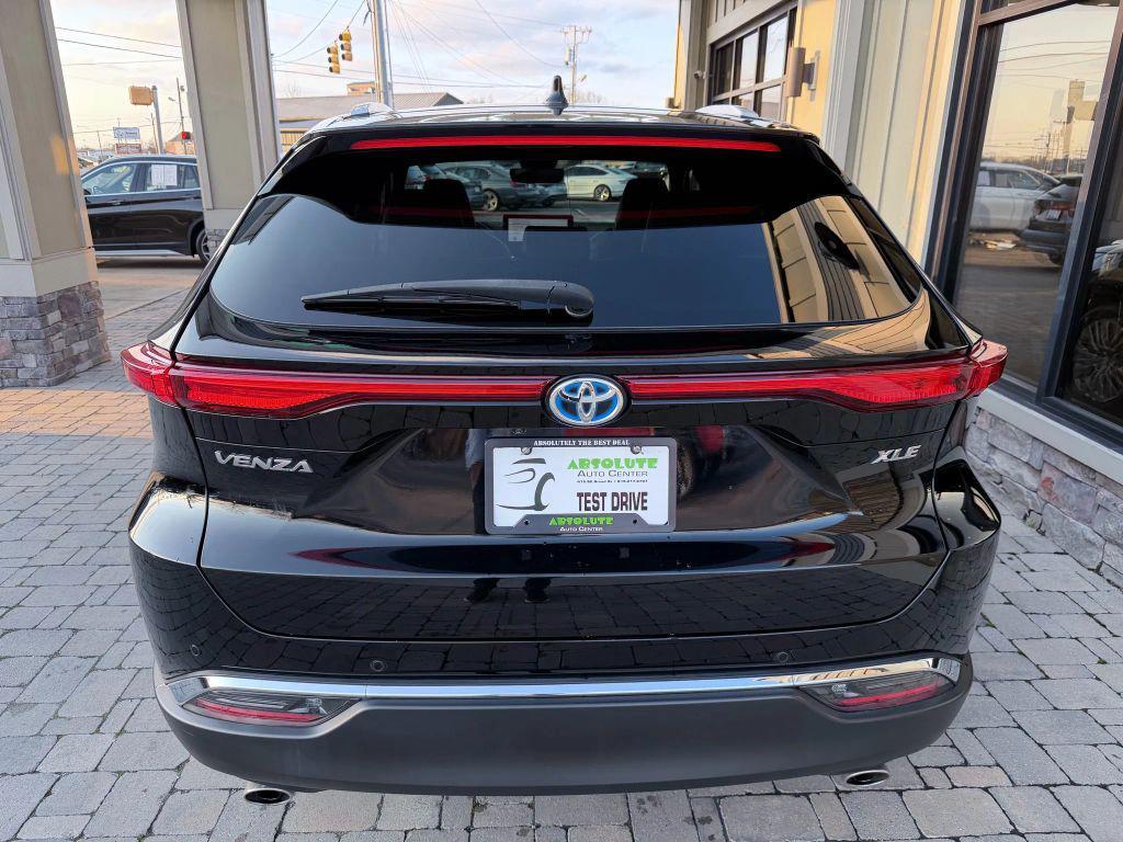 Toyota Venza 2023