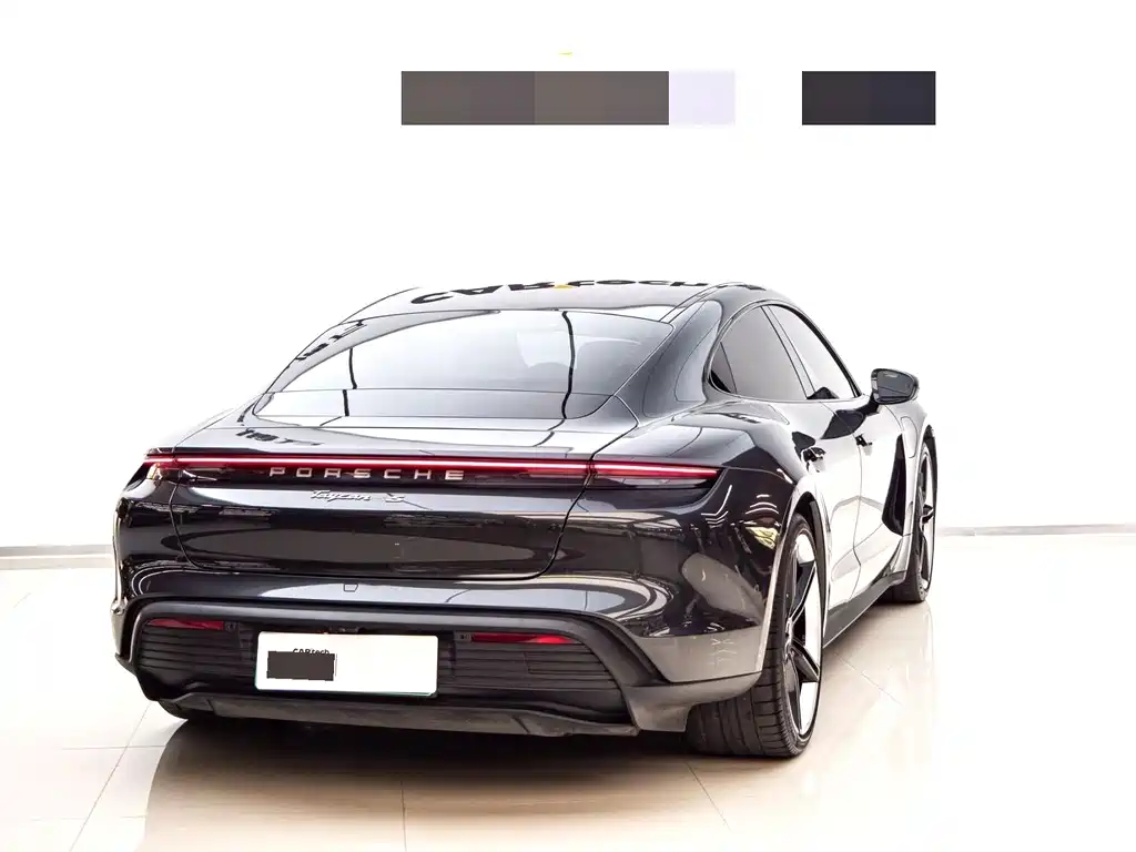 Porsche Taycan 2022