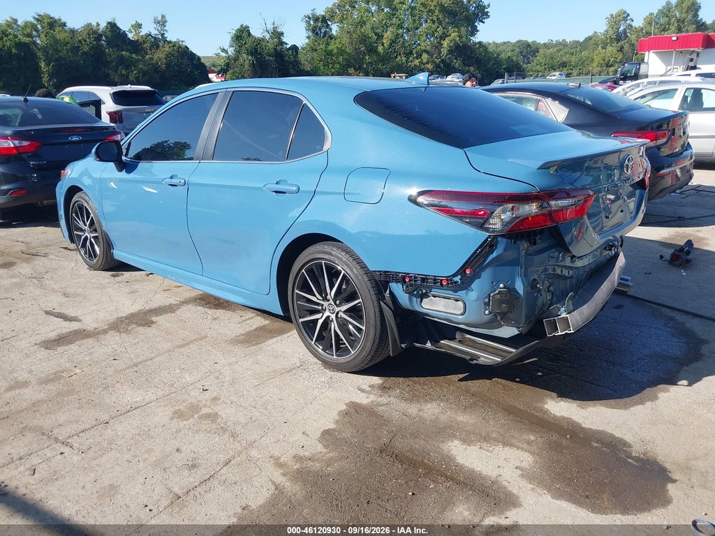 Toyota Camry 2023