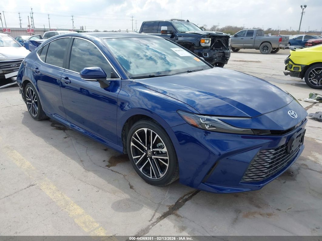 Toyota Camry 2025