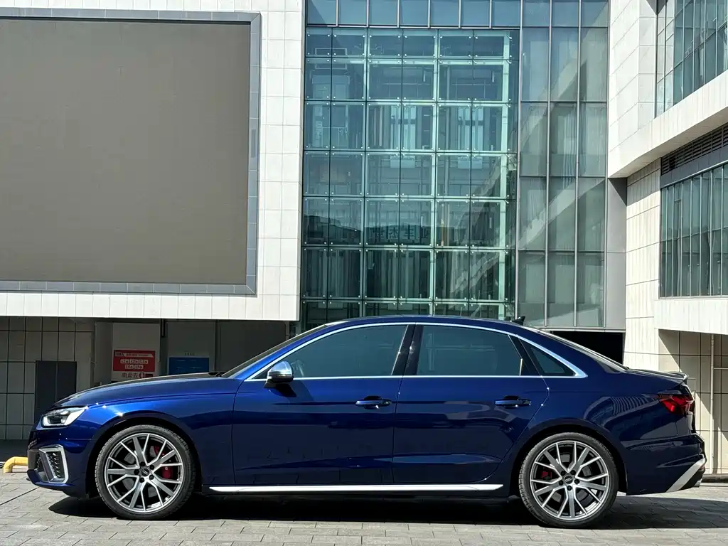 Audi S4 2023