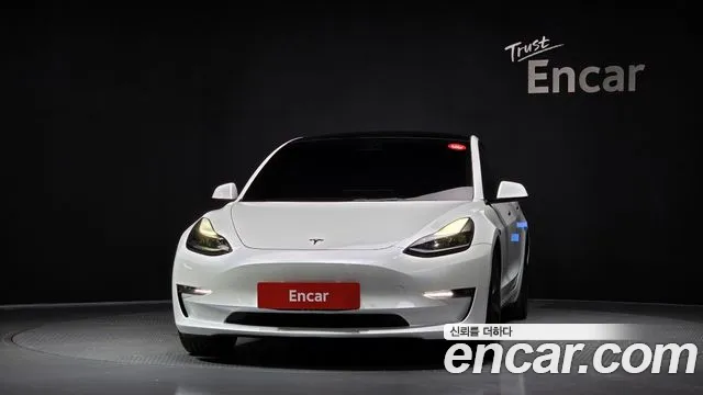 Tesla Model 3 2022