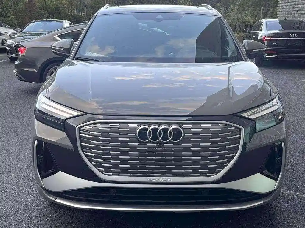 Audi Q4 e-tron 2024