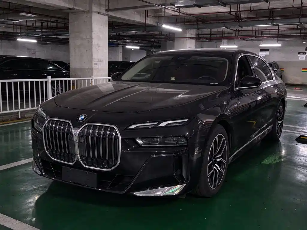 BMW 7 серии 2024