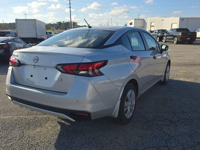 Nissan Versa 2024