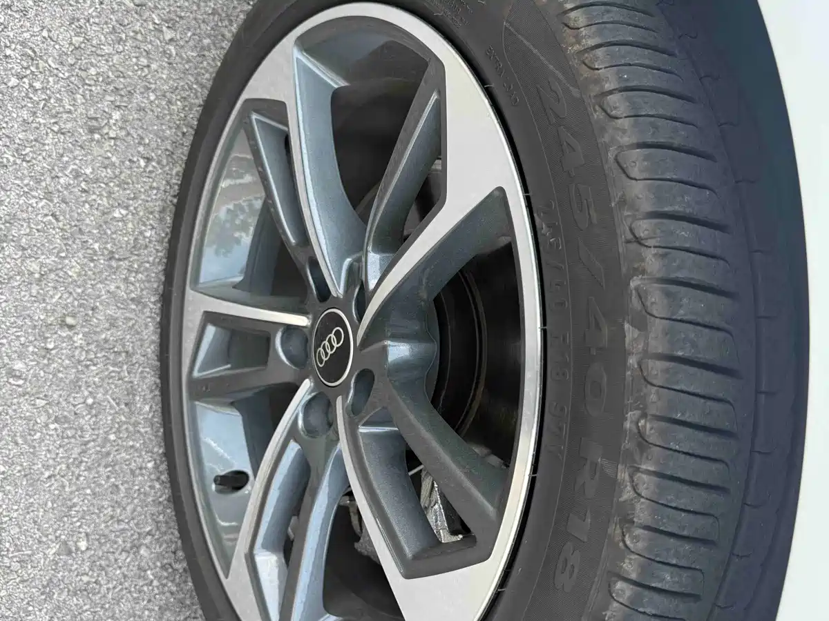Audi A4 2025