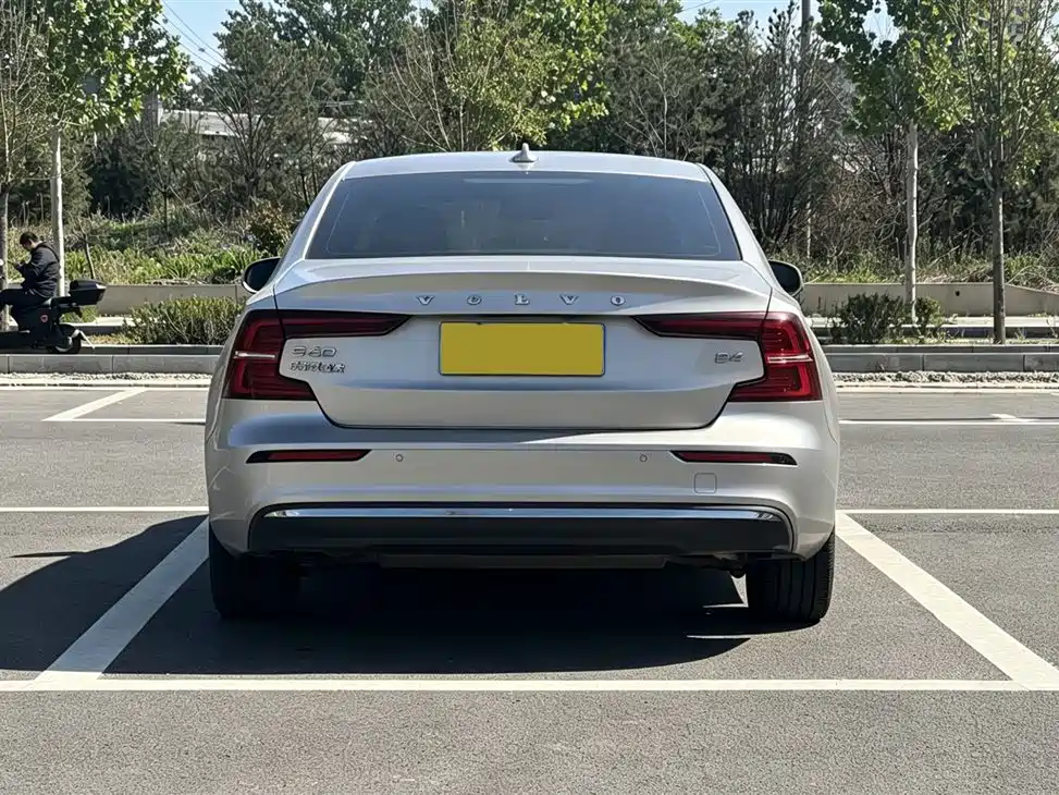 Volvo S60 2022