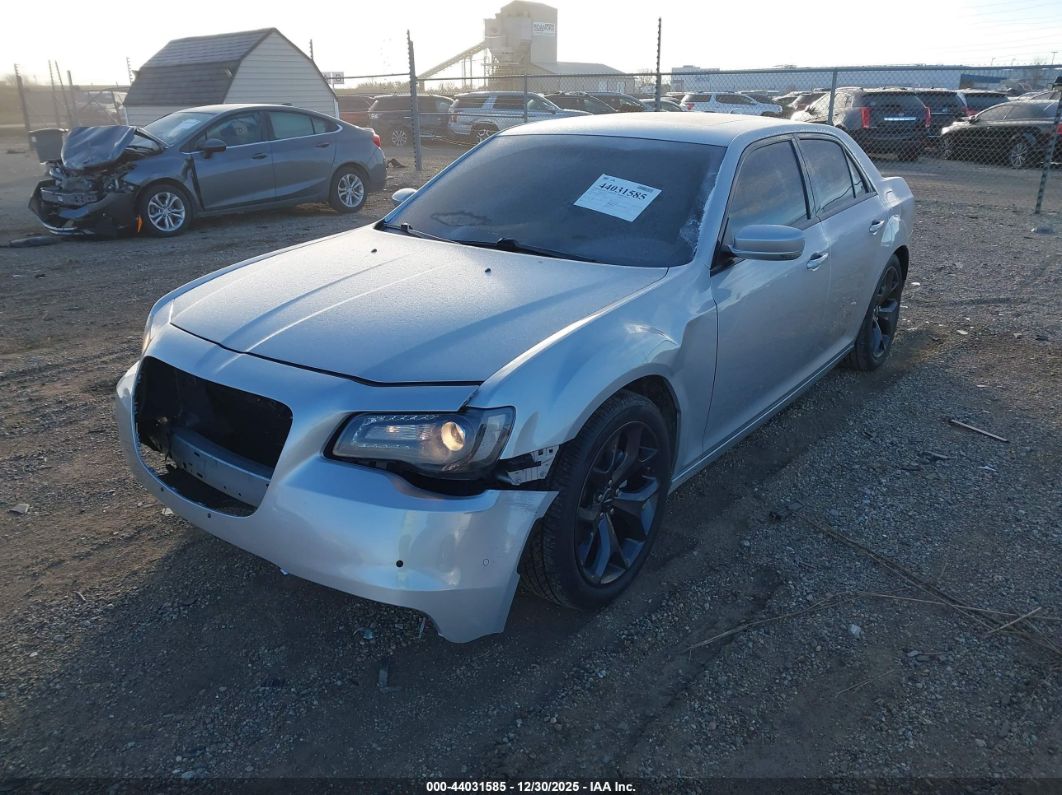 Chrysler 300 2023