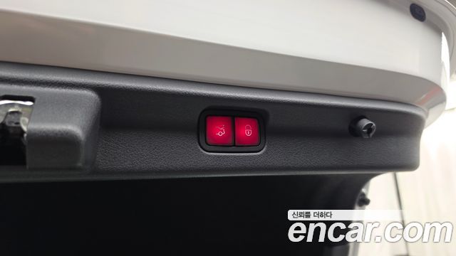 Mercedes-Benz EQE 2023