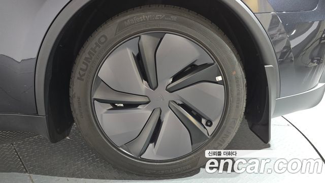 Tesla Model Y 2026