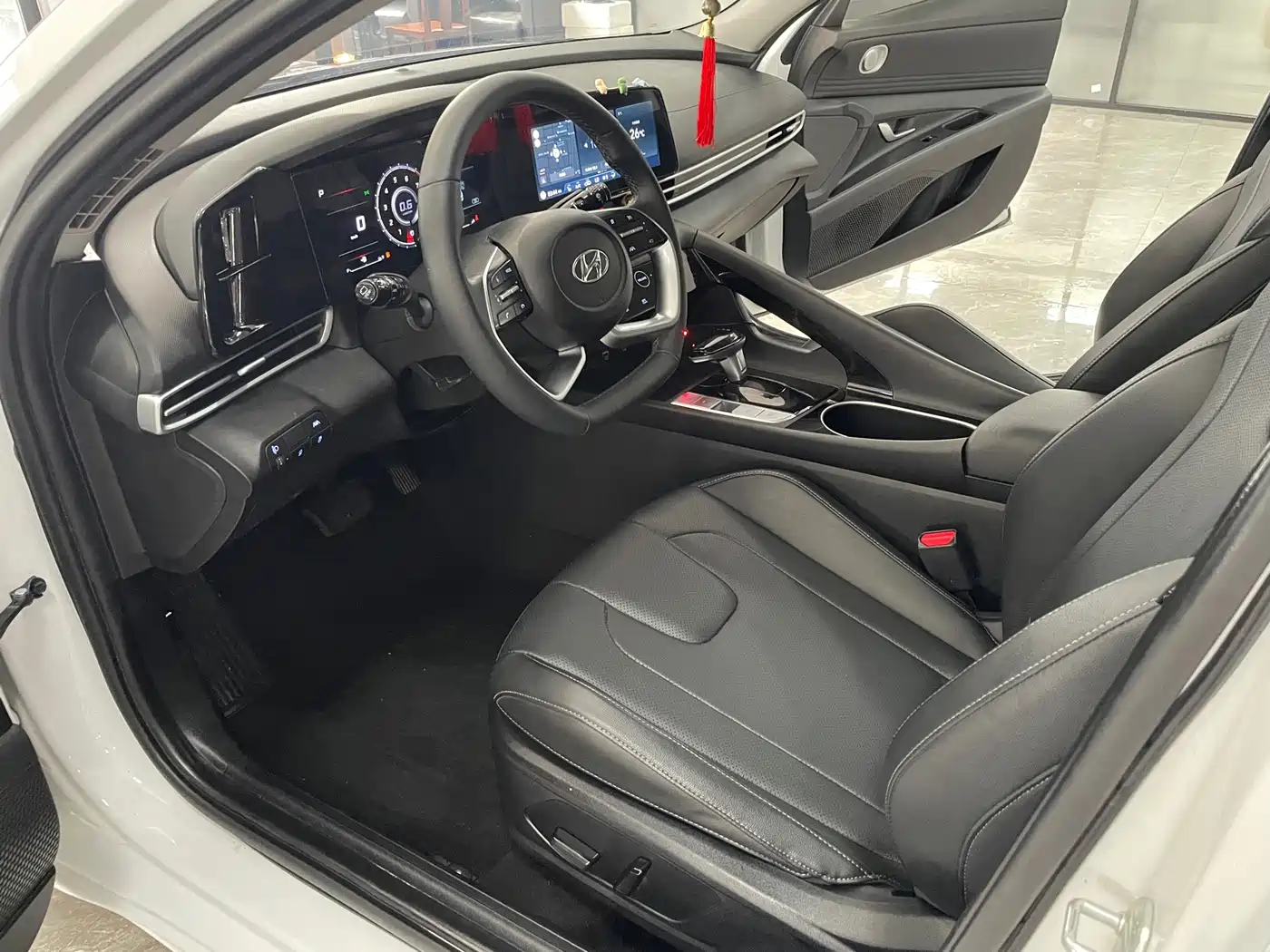 Hyundai Elantra 2023